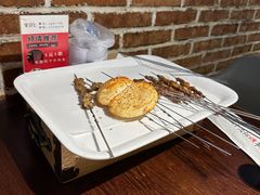 -三个大叔烤羊肉串·歌手驻唱·碳烤鲜肉(西三旗店)