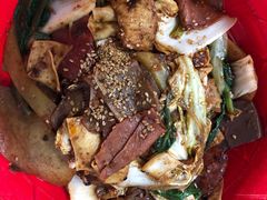 -愉肴麻辣香锅(中山路店)