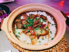 自制腊味煲仔饭-啫神·广州地标美食(北京路店)