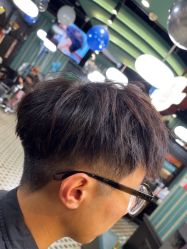 -海文先生国潮烫染男士理发馆