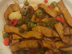 -鑫巴蜀小镇 · 水煮鱼专研店(玉桥店)