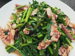 八爪鱼炒韭菜-顶之鲜海鲜餐厅