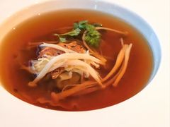 牛肝菌香菇清汤-圣丰索菲特·法国餐厅