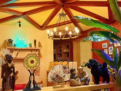 -月亮眼花园餐厅书吧酒吧