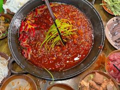 -黄潇洒老火锅(九眼桥宏济巷店)