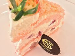 草莓燕麦蛋糕-COVA 餅店及餐廳(太古广场店)