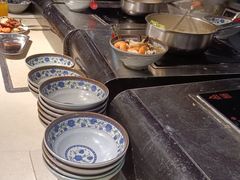 自助取餐区-海口绿发希尔顿酒店-田园汇自助餐·三文鱼·海鲜