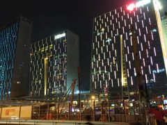 -大中华希尔顿酒店-念自助餐·嗨啤·小龙虾