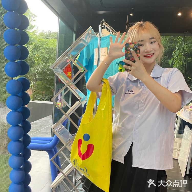 成都快闪｜蓝里蓝气超好拍超好逛的杂货铺  
