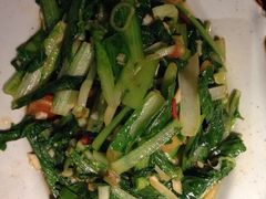 番茄毛白菜-天山醉美辣子鸡(文艺路店)