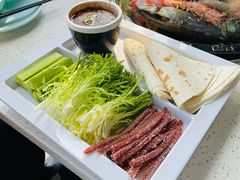 -巧克力渔家.小船海鲜胶东菜(万平口店)