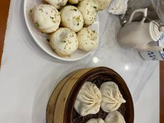 -老西白点心店