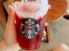 冰摇红梅黑加仑-星巴克(广州淘金路店)