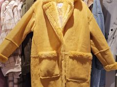 -URBAN REVIVO(北京斯普瑞斯奥特莱斯店)