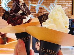 香草黑巧双重口味-GODIVA(海岸城店)