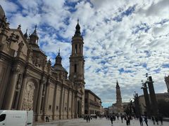 -皮拉尔圣母圣殿主教座堂