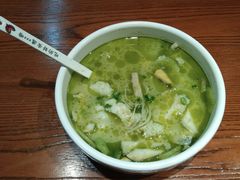 -渝是乎川渝小炒(新世界百货望京店)