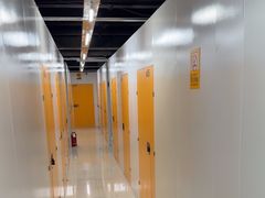 -安东易迷你自助仓储寄存仓库(杨浦店)