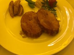 德式烟熏猪排-成桂西餐厅·42年的味道(五大道疙瘩楼店)