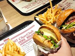 -The Habit Burger Grill 哈比特汉堡(复兴soho店)