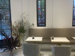 -Fridi Patisserie Cafe