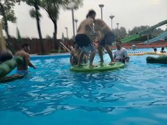 -热带风暴水上乐园