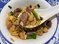 -旺角小渔村·海肠捞饭开创者(环山路店)