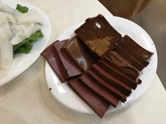 -渝君重庆火锅(嘉宾路店)