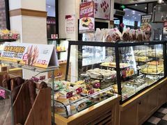 面包甜点陈列柜-味多美(民星路店)