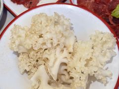 -毛辣果·贵州红酸汤牛肉火锅(西单店)