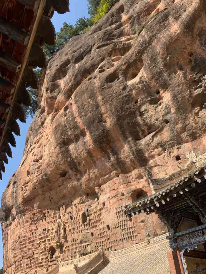 仙人崖-"仙人崖位于甘肃天水距麦积山石窟15公里,."-大众点评移动版