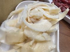 -天成·潮州牛肉脆肉鱼生蚝自助火锅