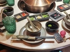 -喃喃椰·糟粕醋·椰子鸡火锅(七堡花园店)