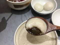 芝麻汤圆-小团圆糖水铺(襄阳南路店)