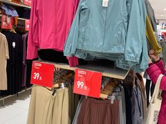 -优衣库(上海金桥国际商业广场店)