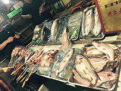 -布尔津河堤夜市