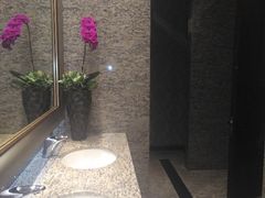 -上海虹桥西郊假日酒店