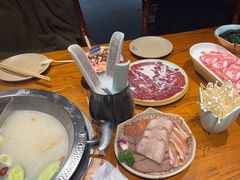 -东巴婆婆云南鱼豆花火锅(大东门店)