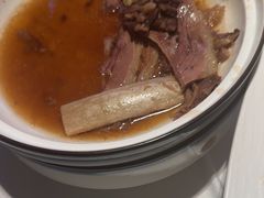 -八府香鸭·啫啫煲(华山路店)