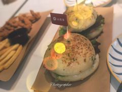 -必胜客(松雷店)