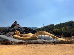 -彩色沙林风景区