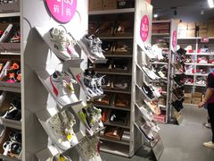 -唯品会(北京国瑞城店)