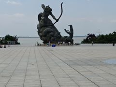-巴陵广场