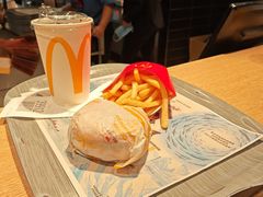 -麦当劳(中山公园龙之梦店)