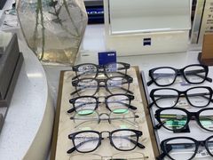 -视野联行眼镜·蔡司·尼康战略合作店(城西银泰店)