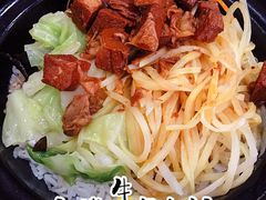 红烧牛腩煲仔饭-覃记螺蛳粉·桂林米粉(鼓楼南街店)