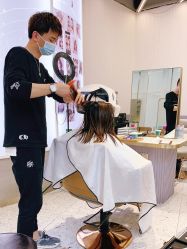 -PE SALON 