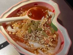 -伴山牛贵州黄牛肉火锅·苗疆非遗艺术餐厅(上海首店)