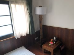 -拖板鞋咖啡旅行酒店(春熙路地铁站店)