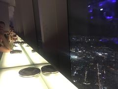 -OZONE 顶楼酒吧(香港丽思卡尔顿酒店)